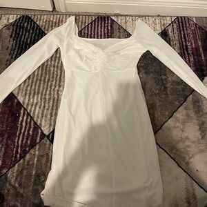 Elegant White Long Sleeve Dress